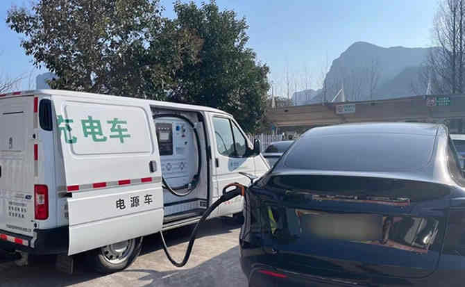 鹤壁汽车搭电
